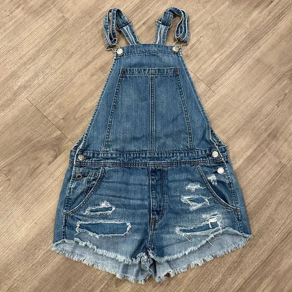 American Eagle Denim Blue Distressed Shorts Overalls With Pockets